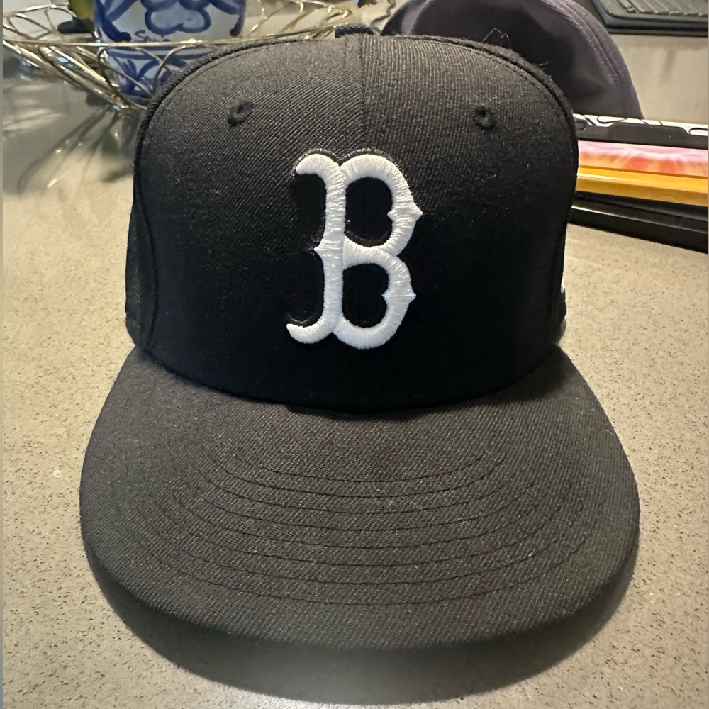 Boston Black Fitted Cap